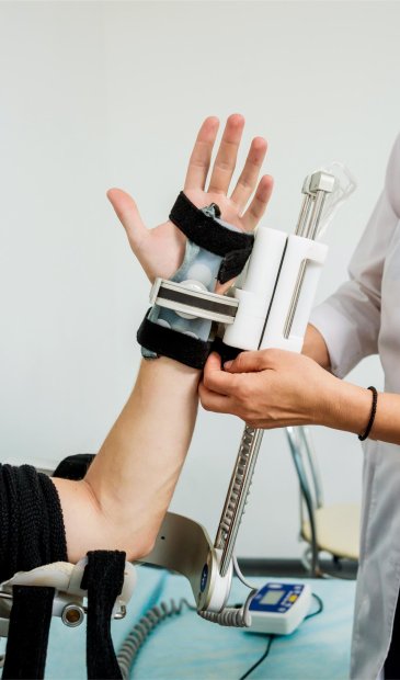 Senior FlexiRob El Rehabilitasyon Robotu